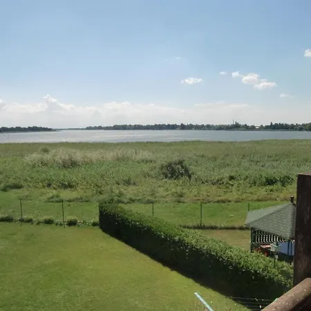 Apartment Nette Mit Garten, Grill Und Pool Radewege